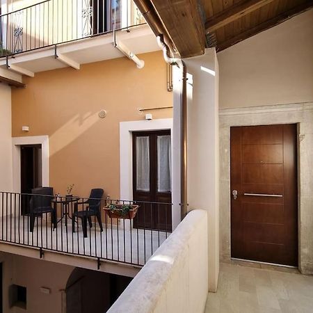 Casa Castello 63 Guest House Λ' Άκουιλα Εξωτερικό φωτογραφία