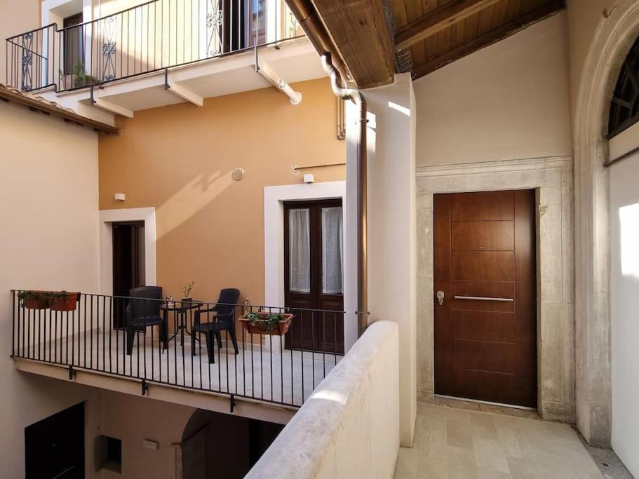 Casa Castello 63 Guest House Λ' Άκουιλα Εξωτερικό φωτογραφία